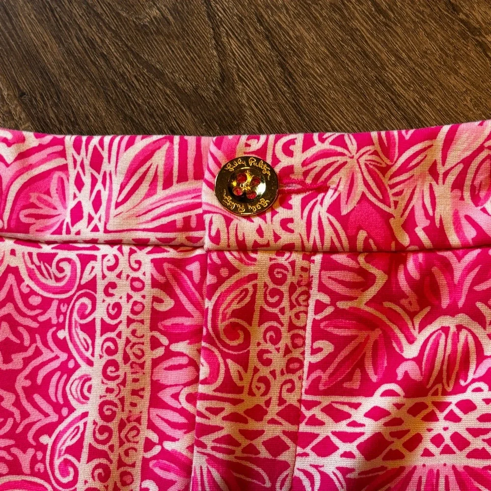 Lilly Pulitzer Vibrant Pink Patterned Skorts